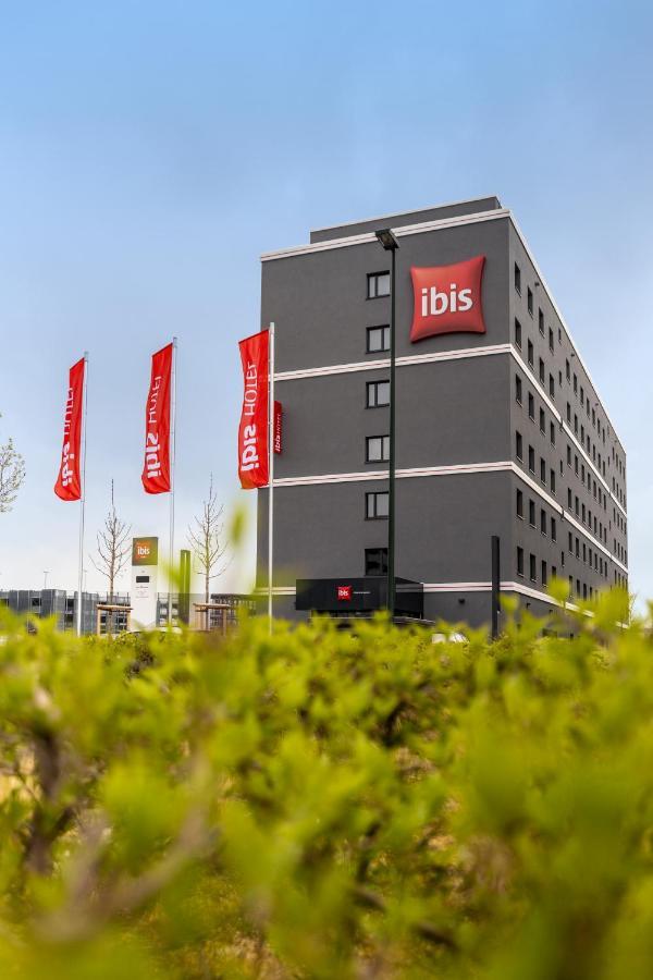 Ibis Duesseldorf Airport Hotel Exterior photo